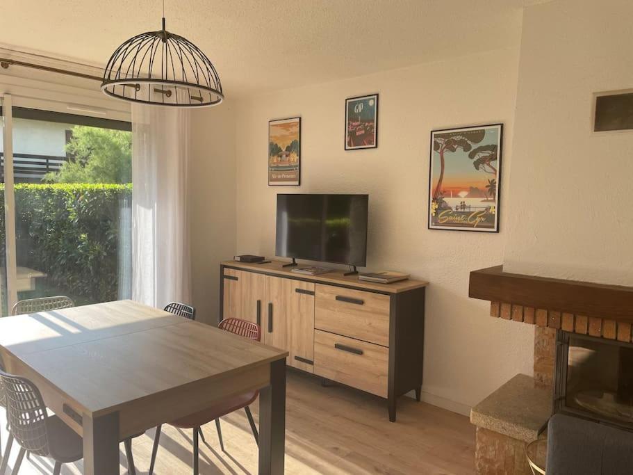 Maison Tres Agreable Avec Exterieurs, Bien Situee Au Plan D'Eau Embrun Extérieur photo
